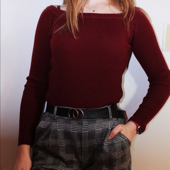 Off-The-Shoulder Red Ribbed Sweater - Picture 2 of 4